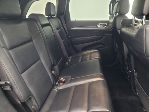 Used 2021 Jeep Grand Cherokee Limited image 19