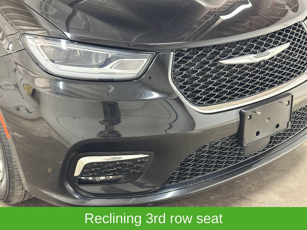 Used 2024 Chrysler Pacifica Touring-L FWD image 15