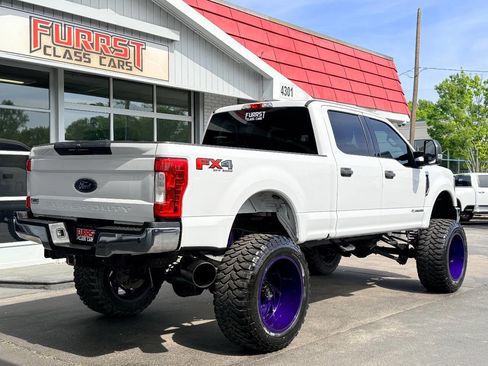 Used 2018 Ford F250 XLT w/ XLT Value Package image 3