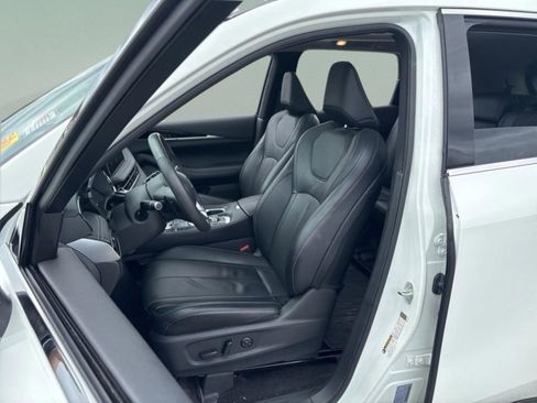 Used 2023 INFINITI QX60 Pure image 28