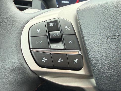 New 2026 Ford Explorer Active AWD/4WD image 9