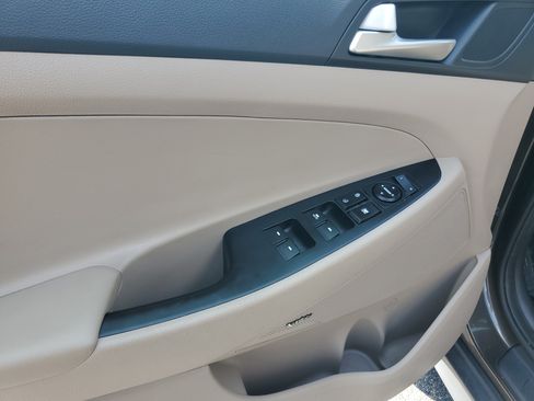 Used 2019 Hyundai Tucson Sport w/ Cargo Package AWD/4WD image 21