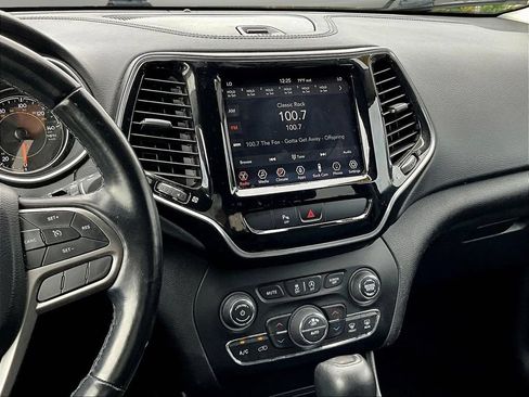 Used 2020 Jeep Cherokee Limited AWD/4WD image 12