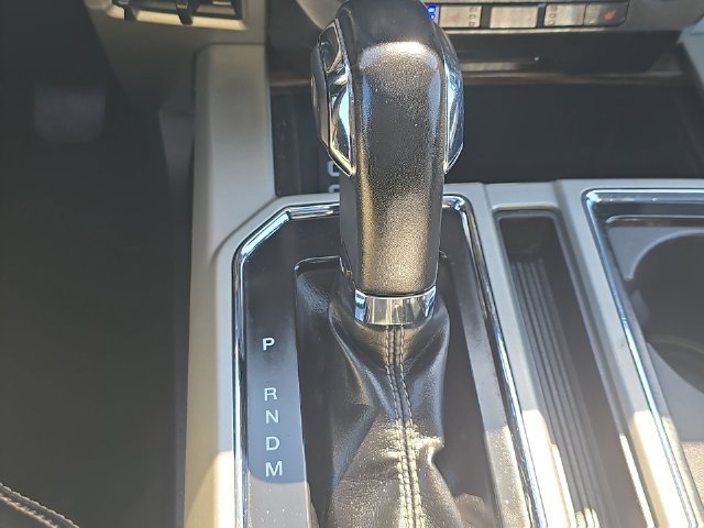 Used 2019 Ford F150 Lariat w/ Equipment Group 502A Luxury AWD/4WD image 16