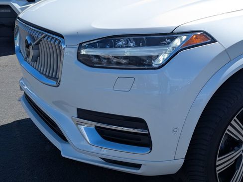 Used 2022 Volvo XC90 T8 Inscription AWD/4WD image 12