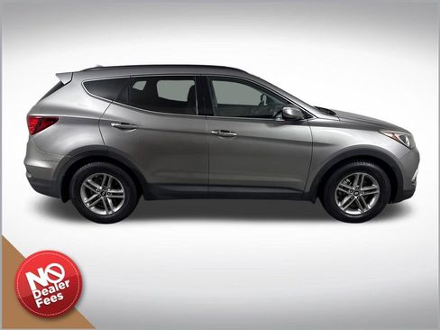 Used 2018 Hyundai Santa Fe Sport FWD image 2