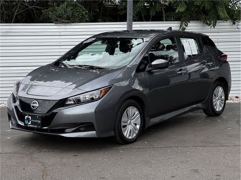 Used 2025 Nissan Leaf S FWD image 12
