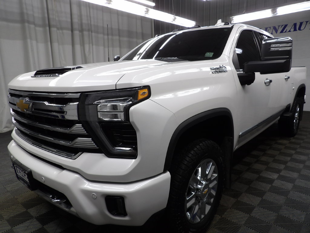 Used 2024 Chevrolet Silverado 2500 High Country w/ High Country Premium Package AWD/4WD image 7