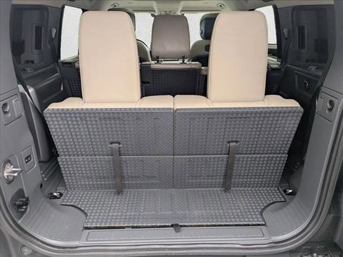 Used 2020 Land Rover Defender 110 HSE image 6