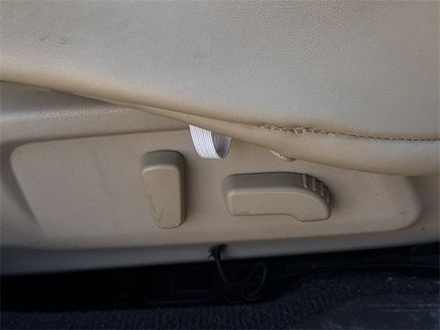 Used 2017 Subaru Outback 2.5i Limited image 31