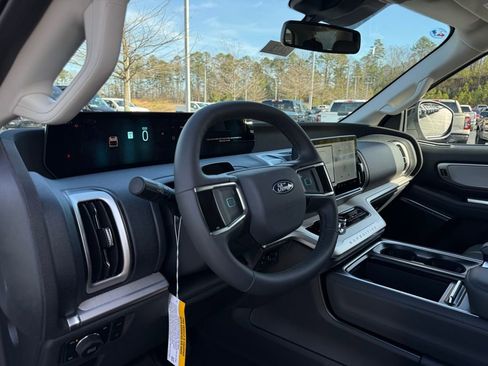 New 2026 Ford Expedition Max Active image 10