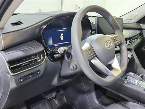 Used 2024 INFINITI QX60 Luxe w/ Vision Package FWD image 10