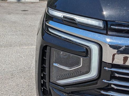 New 2025 Chevrolet Suburban Premier image 10