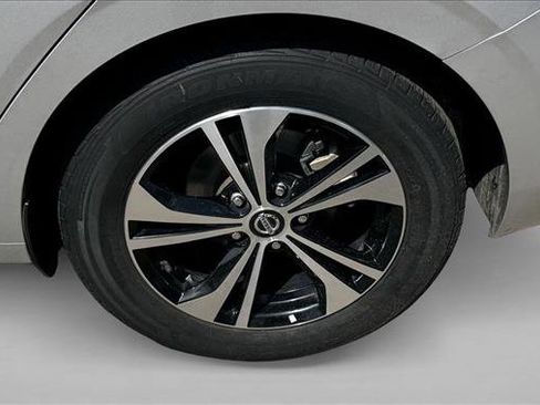 Used 2022 Nissan Sentra SV FWD image 9