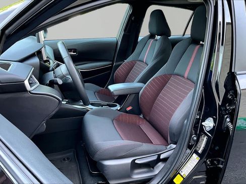 Certified 2025 Toyota Corolla SE FWD image 8