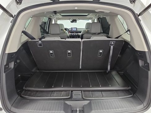 Used 2024 Honda Pilot Touring image 36