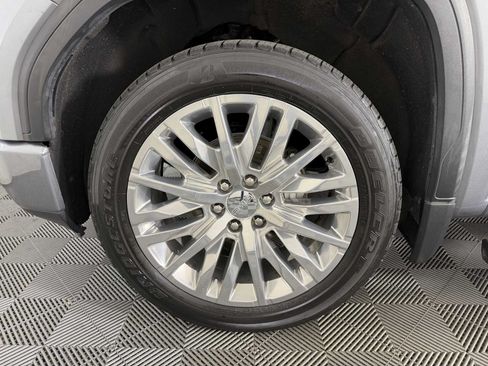 Used 2019 GMC Sierra 1500 Denali w/ Denali Ultimate Package AWD/4WD image 10