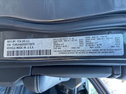 New 2025 Jeep Grand Cherokee Altitude image 30