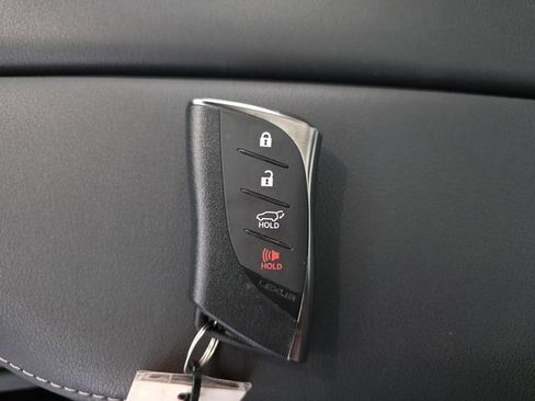 Used 2026 Lexus TX 500h AWD w/ Technology Package image 32