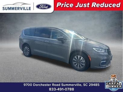 Used 2022 Chrysler Pacifica Touring-L