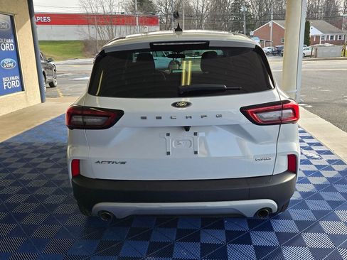 Used 2023 Ford Escape Active image 5