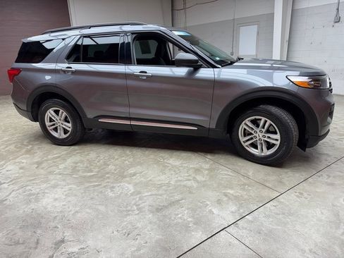 Certified 2022 Ford Explorer XLT image 6