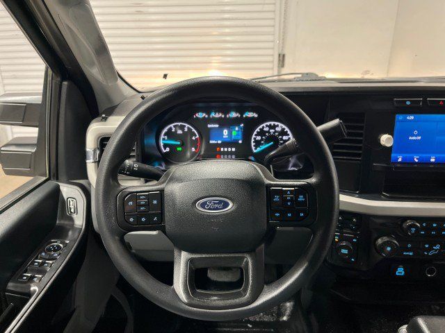 Used 2024 Ford F550 4x4 Crew Cab Super Duty image 16