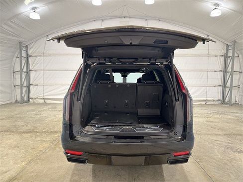 Certified 2023 Cadillac Escalade Sport Platinum w/ LPO, ONYX Package image 25