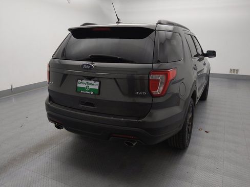 Used 2018 Ford Explorer XLT w/ Equipment Group 202A image 7