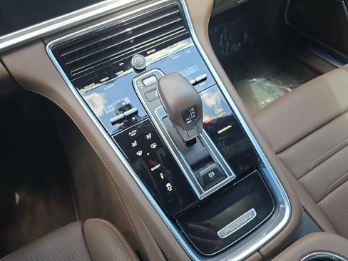 Certified 2023 Porsche Panamera 4 AWD/4WD image 15