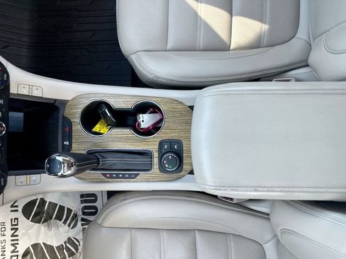 Used 2019 GMC Acadia Denali w/ Technology Package FWD image 19