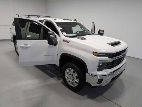 Used 2024 Chevrolet Silverado 2500 LT w/ All Star Edition AWD/4WD image 18