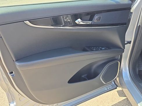 Certified 2023 Lincoln Nautilus Reserve AWD/4WD image 8