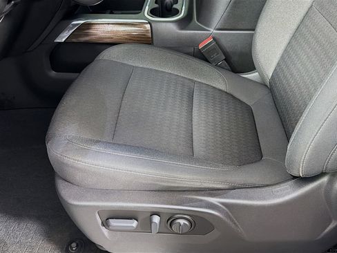 Used 2022 Chevrolet Silverado 1500 LT Trail Boss w/ Convenience Package II image 21