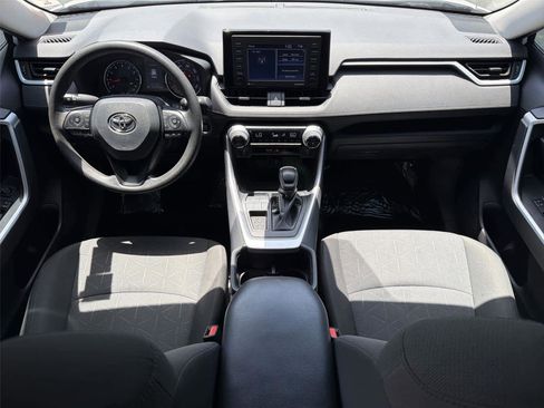 Used 2022 Toyota RAV4 XLE FWD image 11