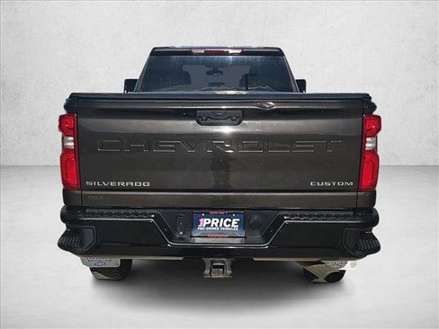 Used 2021 Chevrolet Silverado 2500 Custom w/ Custom Value Package image 6
