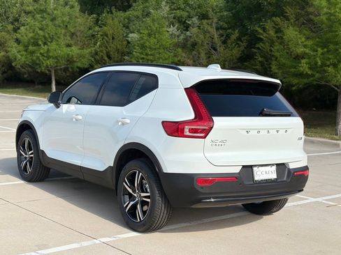 New 2026 Volvo XC40 B5 Core AWD/4WD image 5