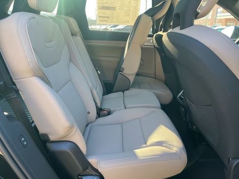 New 2025 Volvo EX90 Ultra w/ Protection Package Premier image 16