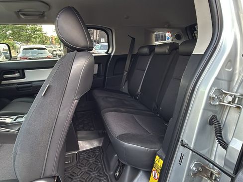 Used 2008 Toyota FJ Cruiser 4WD image 12