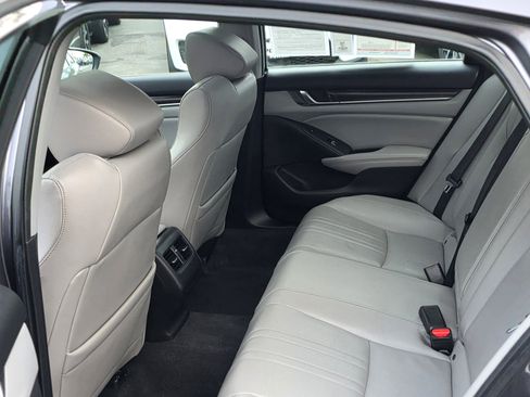Used 2020 Honda Accord Touring image 15
