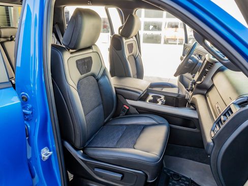 Used 2023 RAM 1500 Big Horn image 32