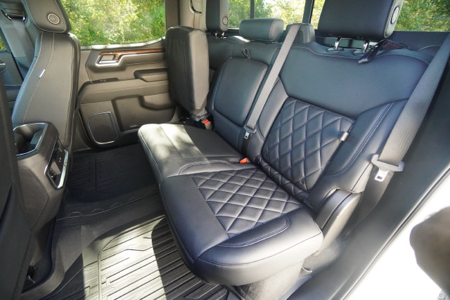 Used 2025 GMC Sierra 1500 Elevation w/ Preferred Package AWD/4WD image 33