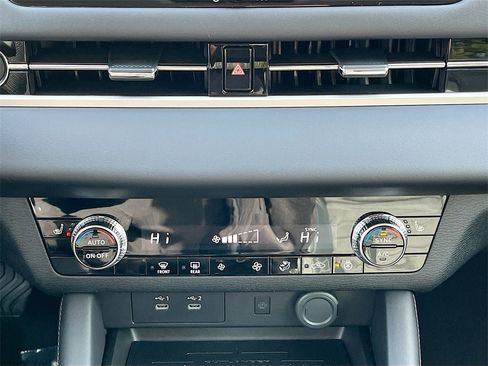 New 2026 Mitsubishi Outlander SE image 15