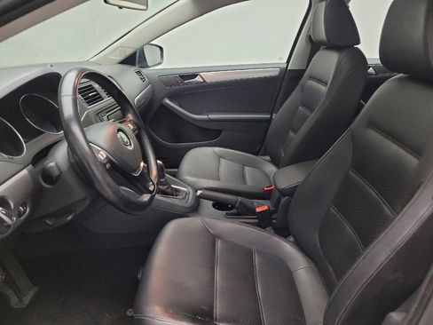 Used 2015 Volkswagen Jetta SE FWD image 17
