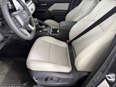 Used 2024 Toyota Tacoma Limited image 7