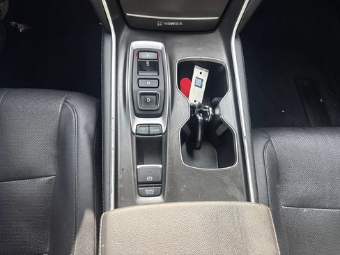 Used 2020 Honda Accord Touring image 23