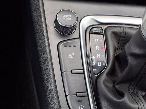 Used 2023 Hyundai Kona Limited image 15