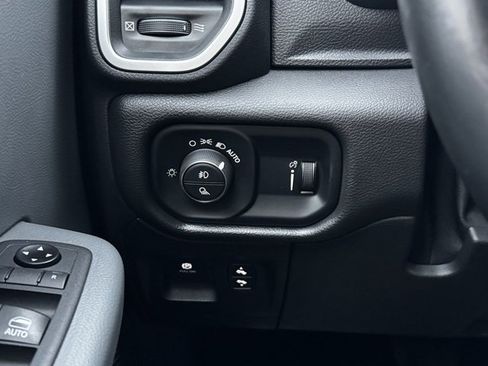 Used 2021 RAM 1500 Big Horn image 31