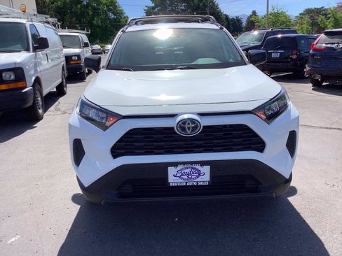 Used 2021 Toyota RAV4 LE AWD/4WD image 5