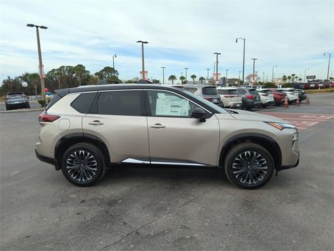 New 2026 Nissan Rogue Platinum image 2